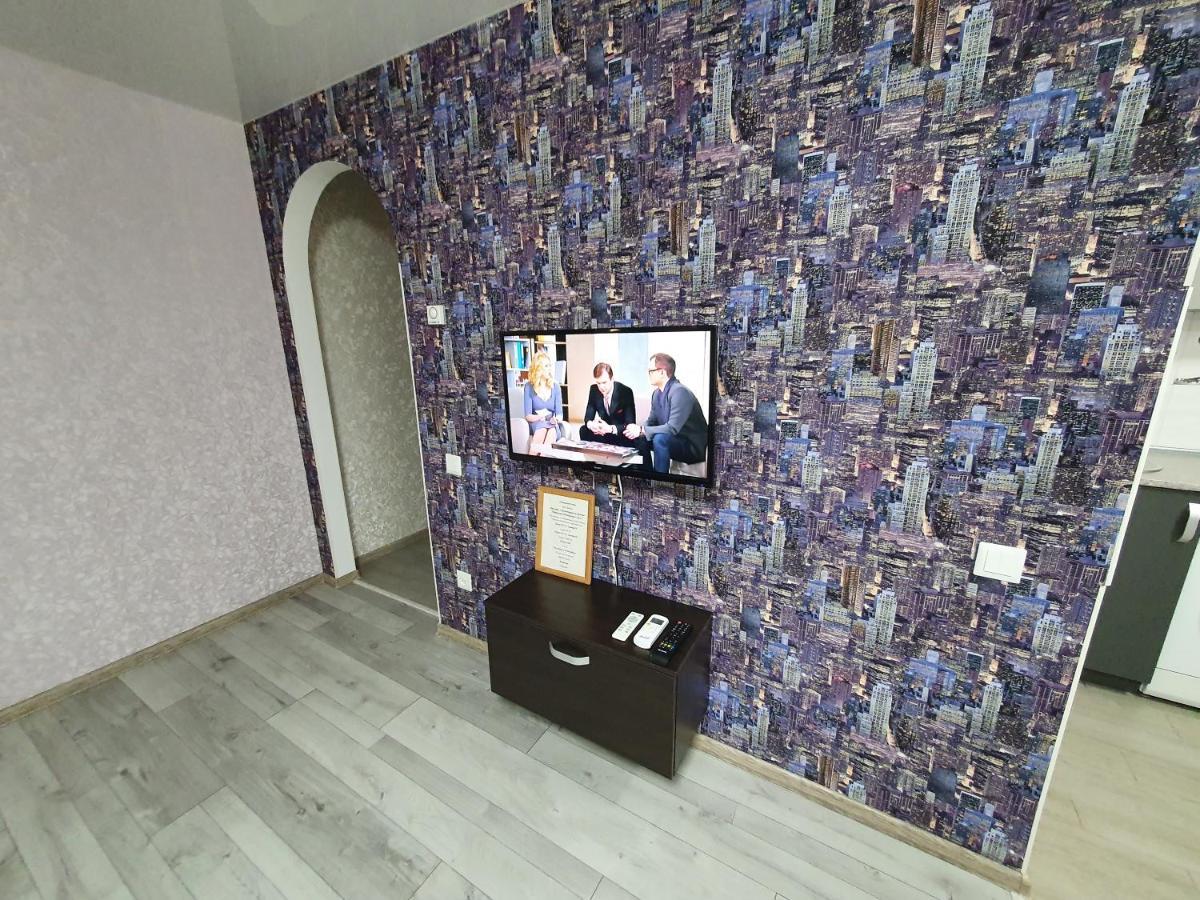 Apartment On Tarkovskogo 2 クロプィウヌィーツィクィイ エクステリア 写真
