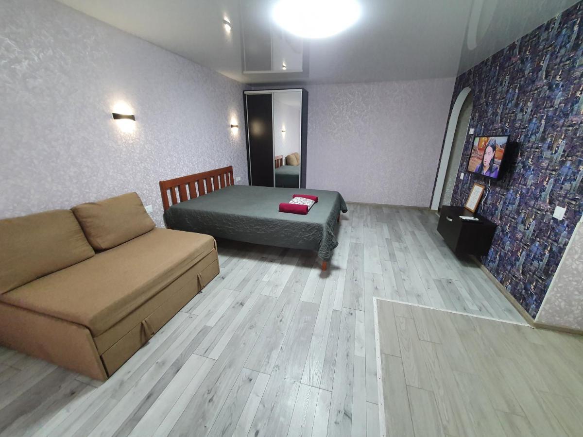 Apartment On Tarkovskogo 2 クロプィウヌィーツィクィイ エクステリア 写真