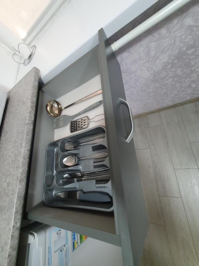 Apartment On Tarkovskogo 2 クロプィウヌィーツィクィイ エクステリア 写真