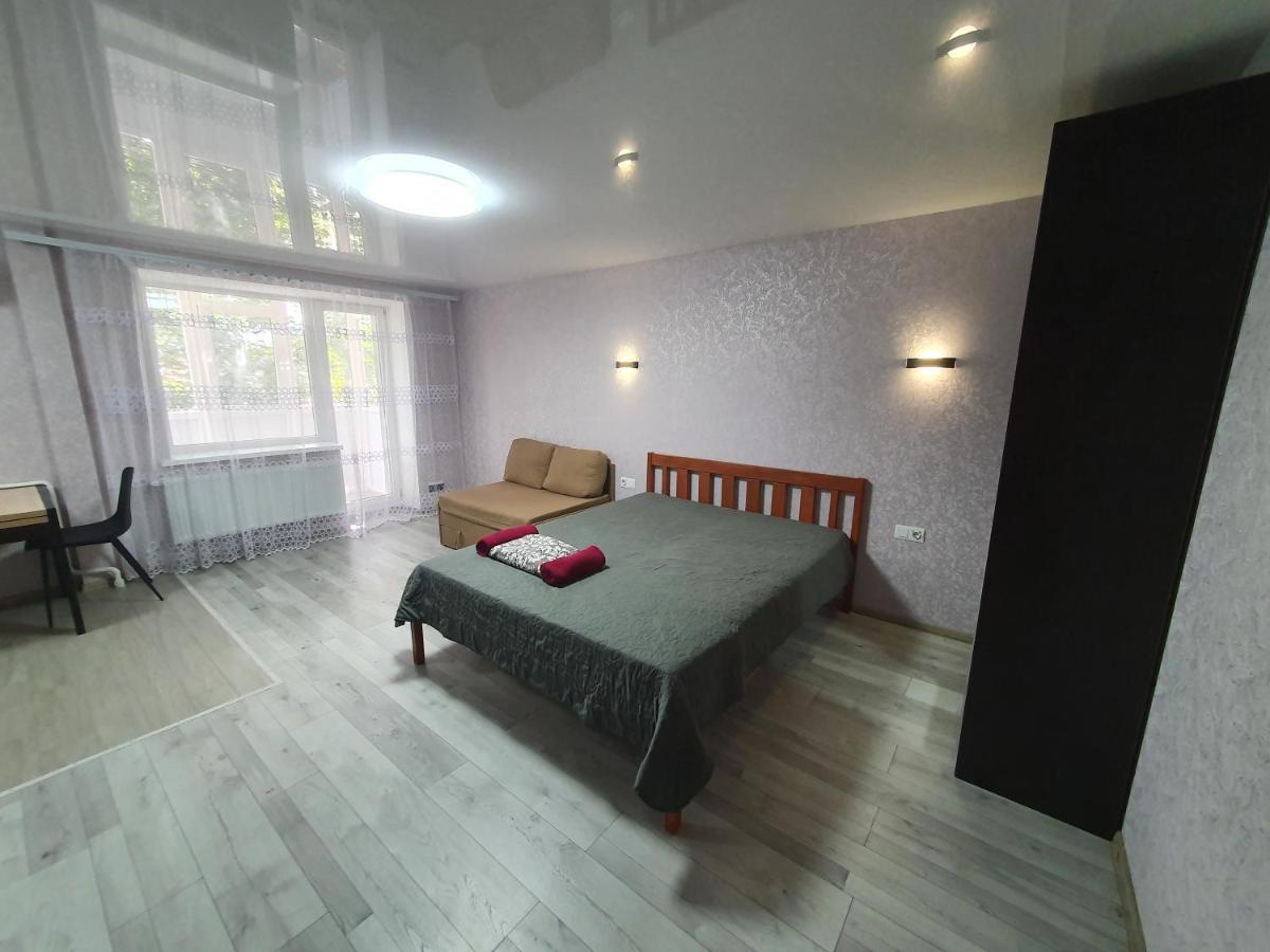 Apartment On Tarkovskogo 2 クロプィウヌィーツィクィイ エクステリア 写真