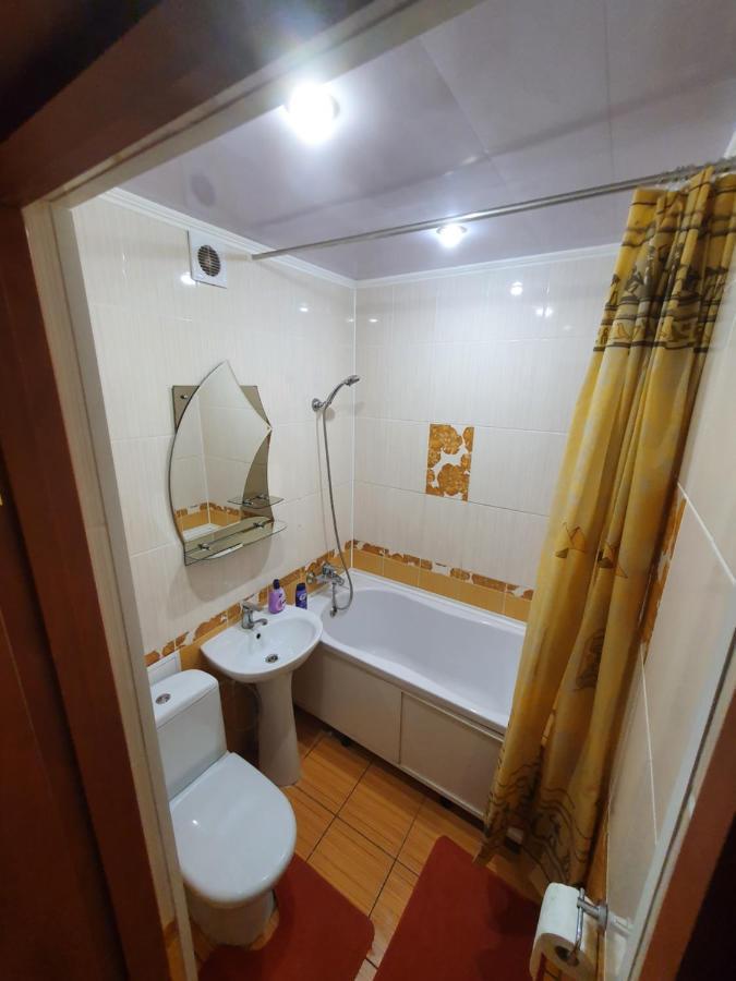 Apartment On Tarkovskogo 2 クロプィウヌィーツィクィイ エクステリア 写真